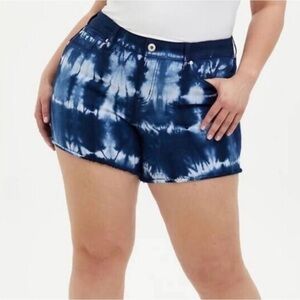 Torrid Women’s Sz 20 Blue Boho Tie Dye Shorts Denim High Rise 4” Stretch Cutoff